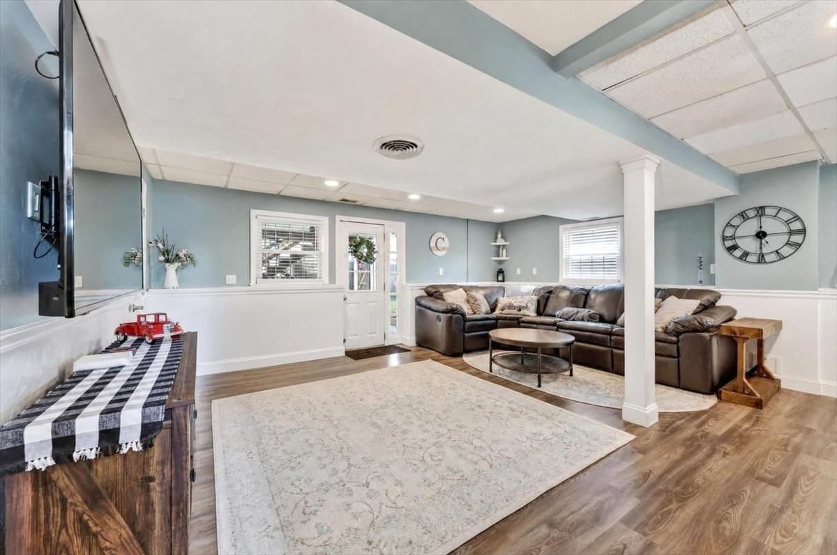 Single Family Residence at 15 Donna Rd, Weymouth MA 02190, Weymouth, photo 16 of 31