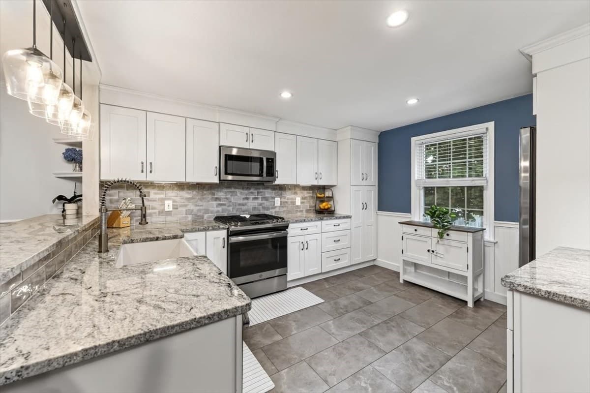 Single Family Residence at 15 Donna Rd, Weymouth MA 02190, Weymouth, photo 7 of 31