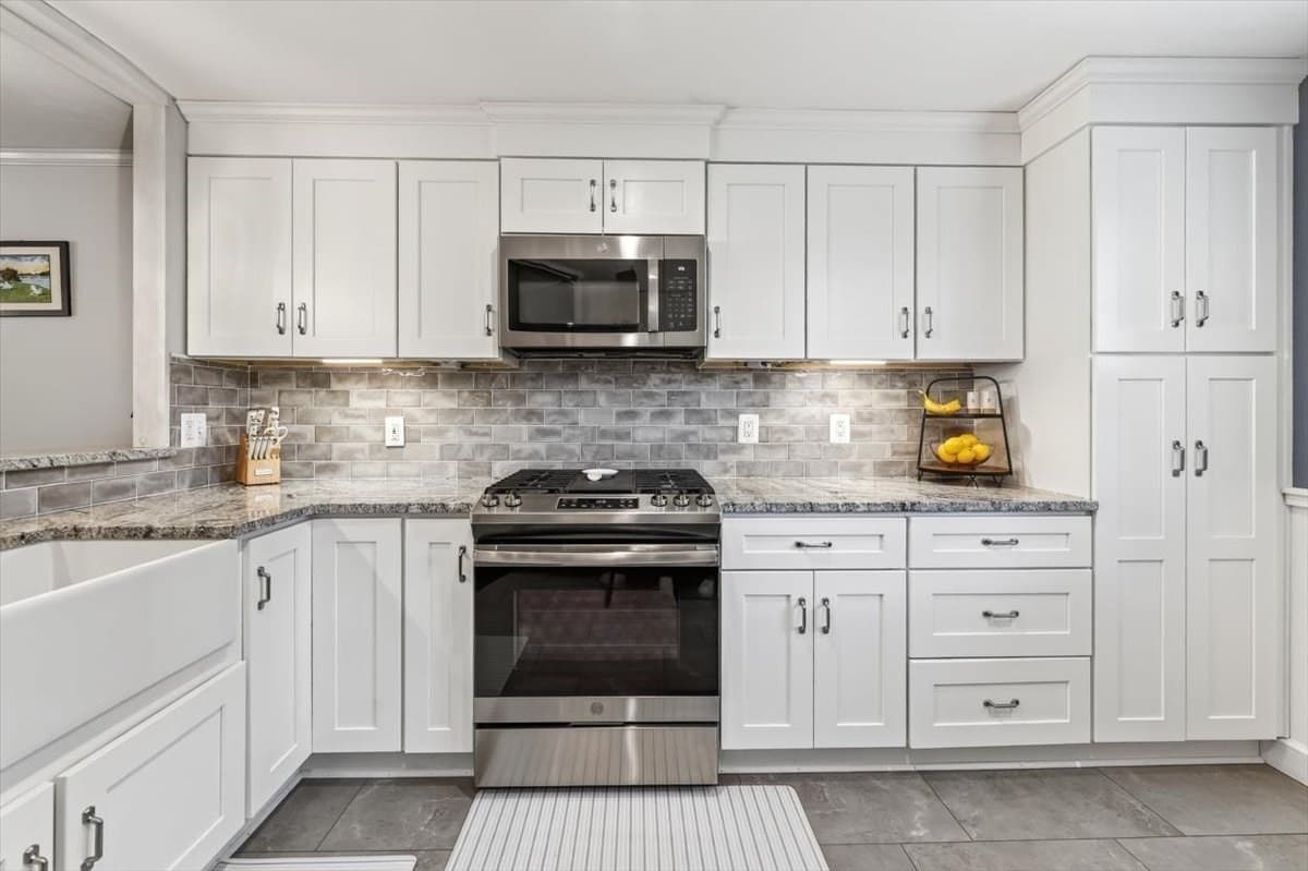 Single Family Residence at 15 Donna Rd, Weymouth MA 02190, Weymouth, photo 9 of 31