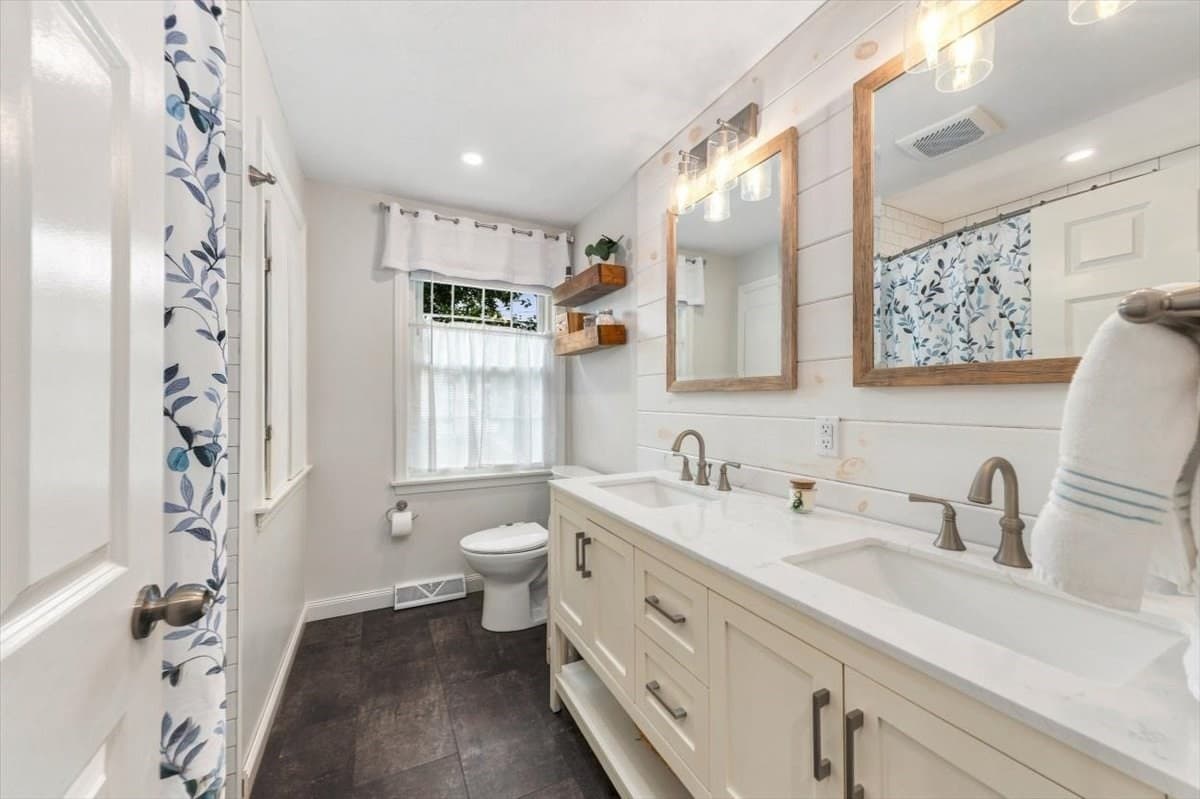 Single Family Residence at 15 Donna Rd, Weymouth MA 02190, Weymouth, photo 11 of 31