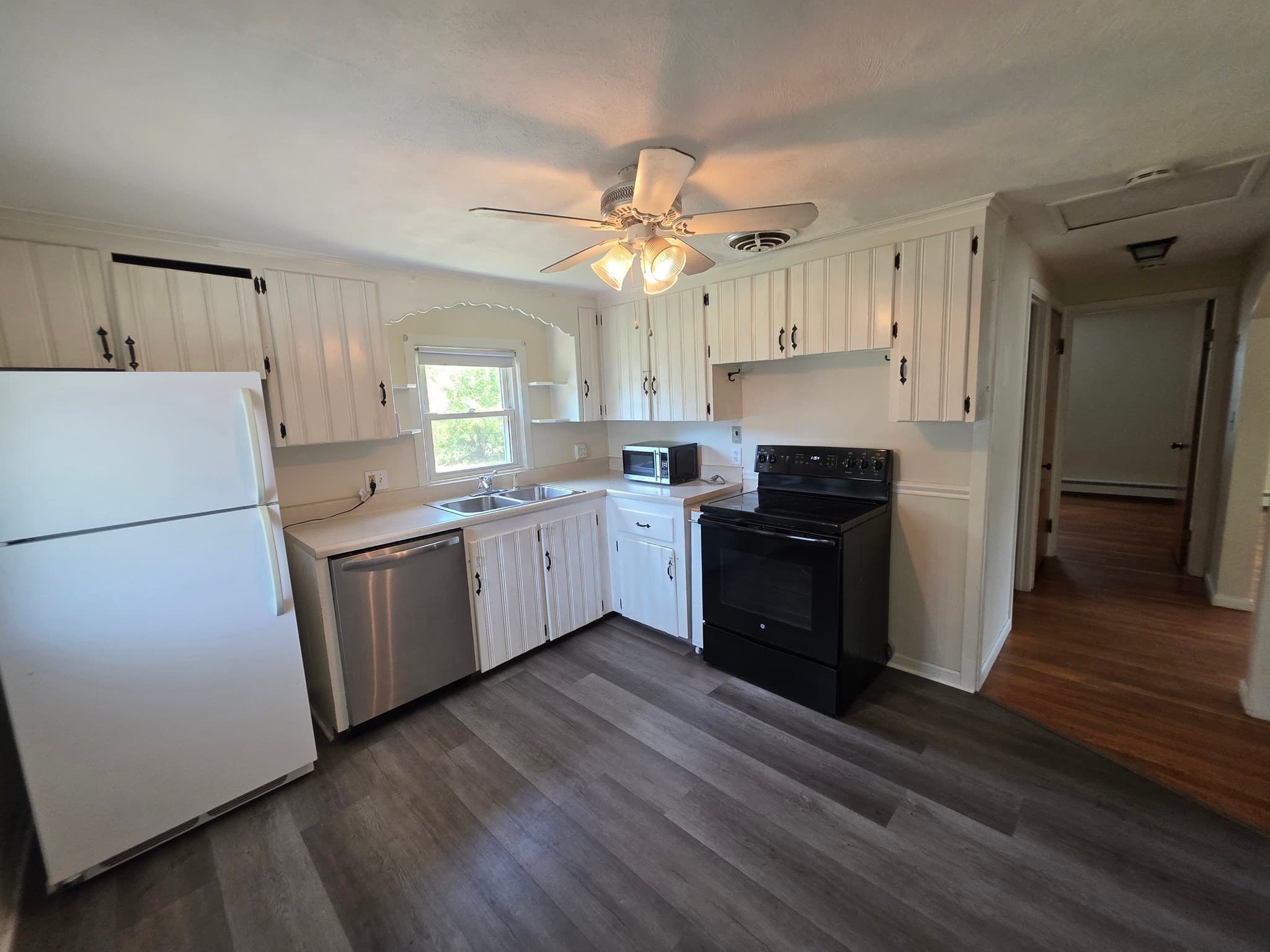Single Family Residence at 11 Brigham Rd, South Hadley MA 01075, South Hadley, photo 9 of 23