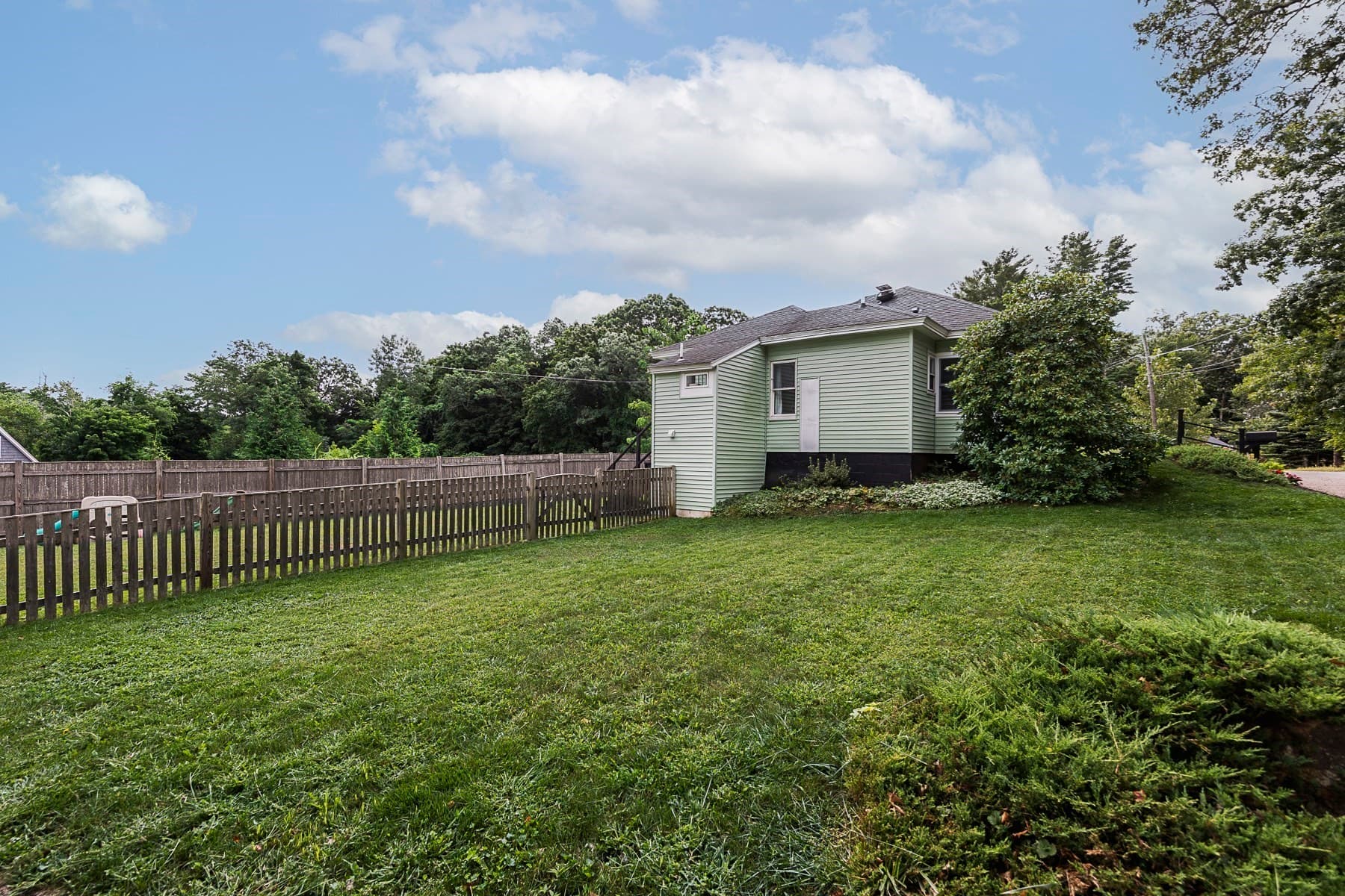 Single Family Residence at 75 Perkins Ave, Hamilton MA 01982, photo 22 of 32