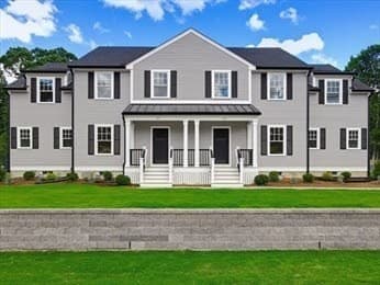 35R Poquanticut Ave # R, Easton MA 02356