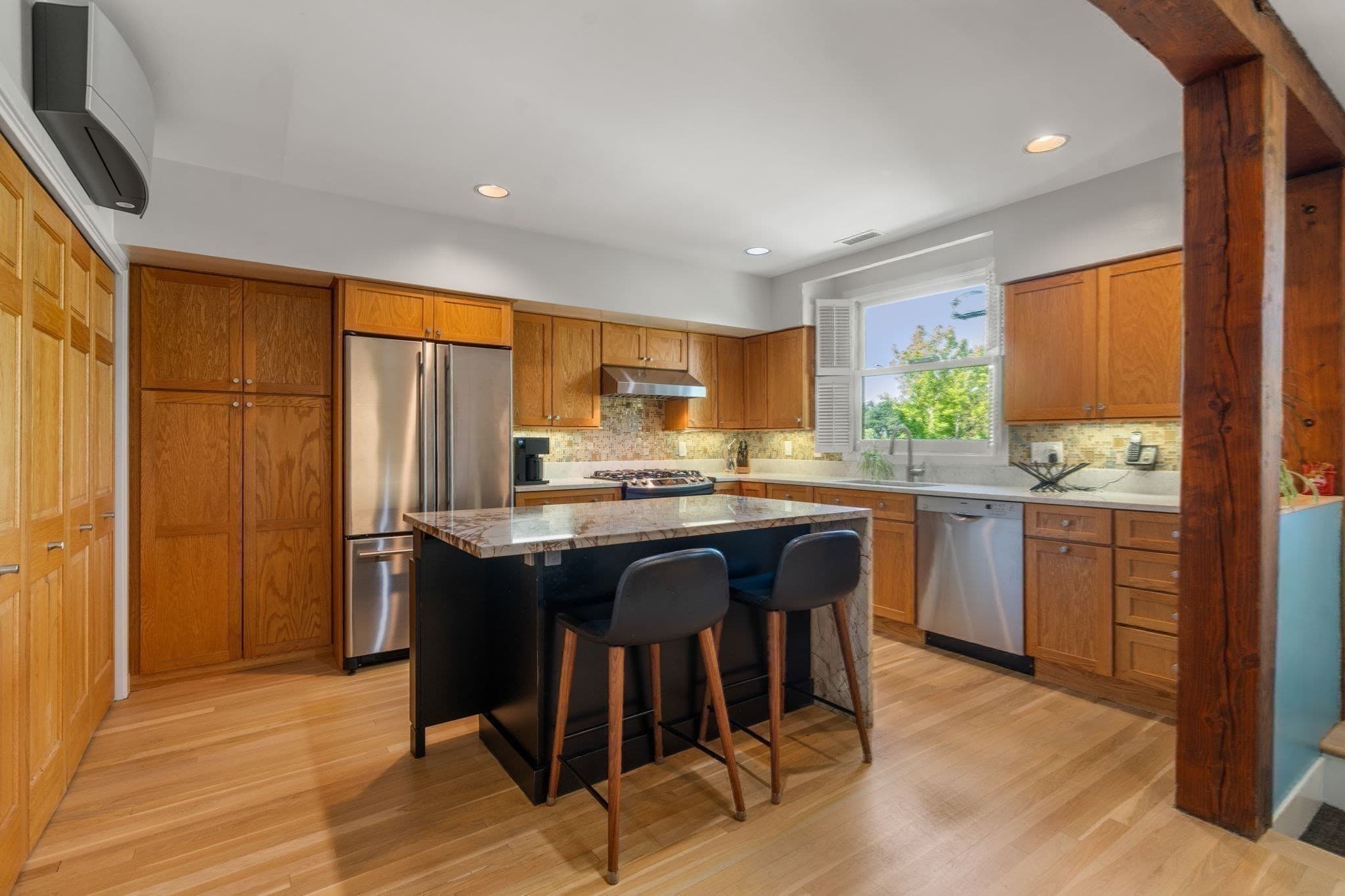 Condominium at 563 Boylston Street # 563, Brookline MA 02445, Brookline, photo 9 of 29