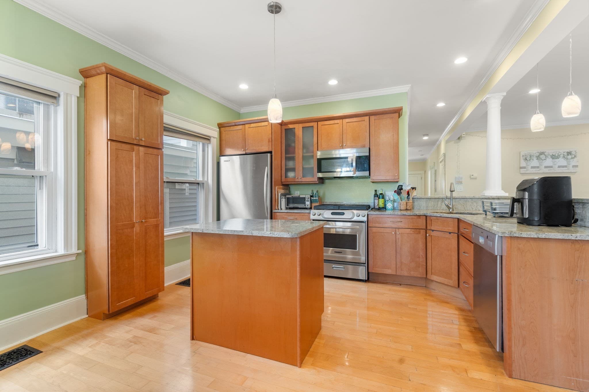 Condominium at 41 Farragut # 1, Boston MA 02127, Boston, photo 5 of 30