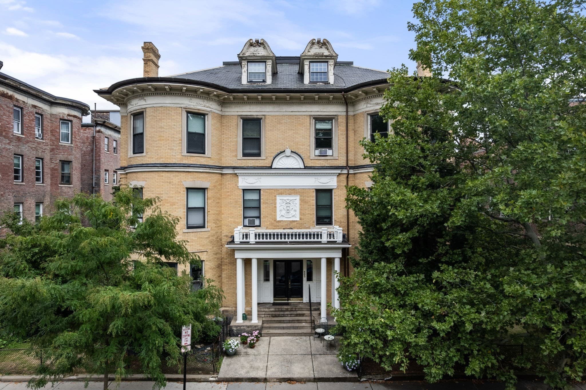 465 Washington St # 1, Brookline MA 02446