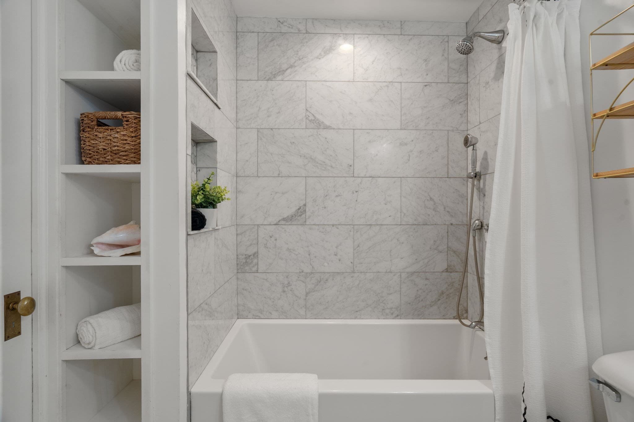 Condominium at 465 Washington St # 1, Brookline MA 02446, Brookline, photo 9 of 27