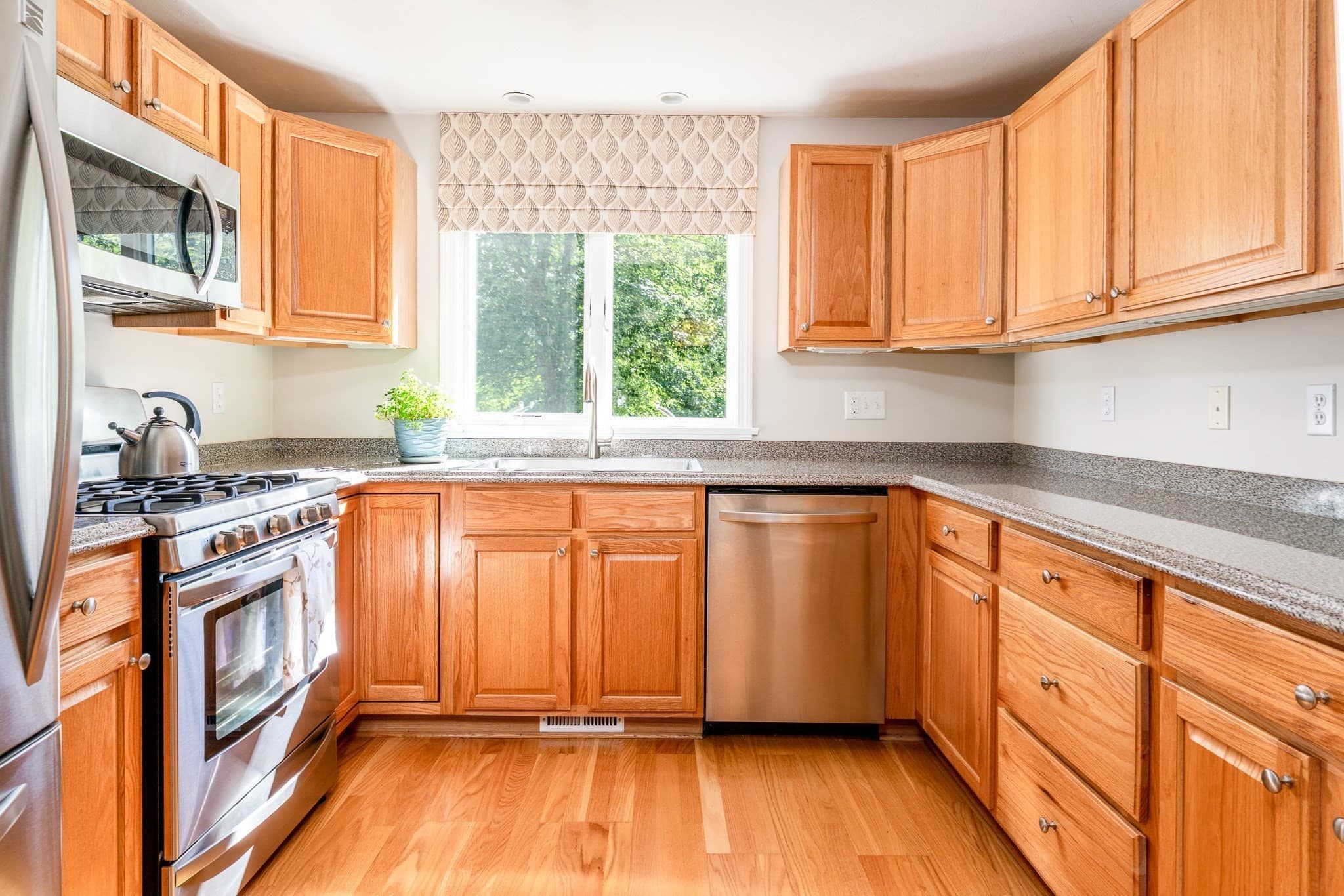 Condominium at 12 Pga Ln # 423, Mashpee MA 02649, Mashpee, photo 5 of 32