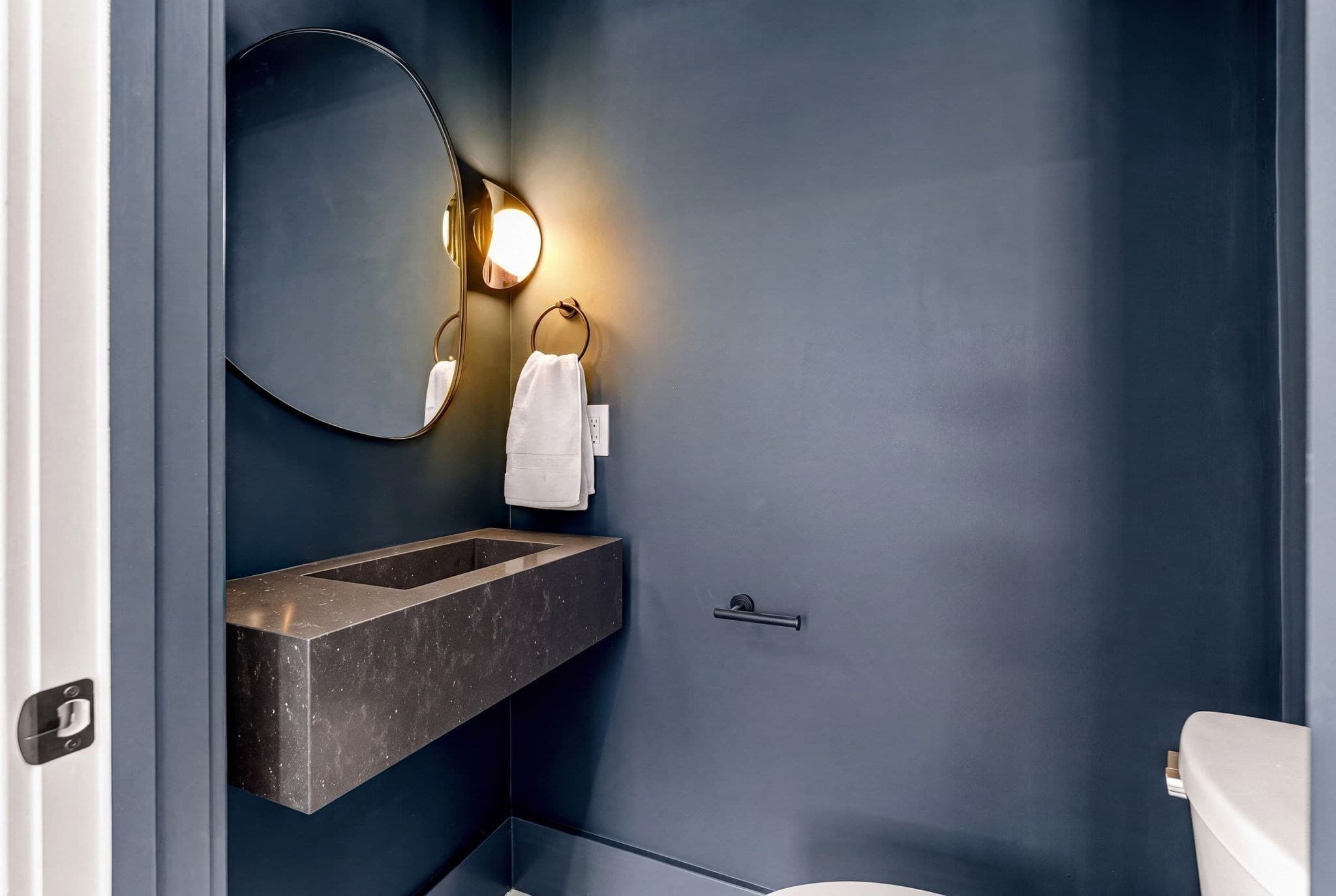 Condominium at 17 Lothrop St # 17, Boston MA 02135, photo 19 of 36