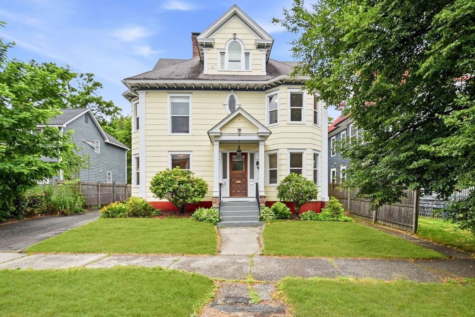 Single Family Residence at 30 Beechwood Ave, Springfield MA 01108, Springfield, photo 2 of 38