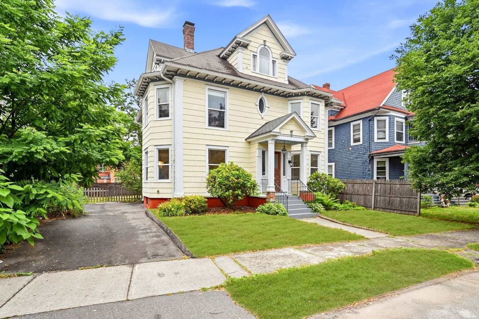 Single Family Residence at 30 Beechwood Ave, Springfield MA 01108, Springfield, photo 3 of 38