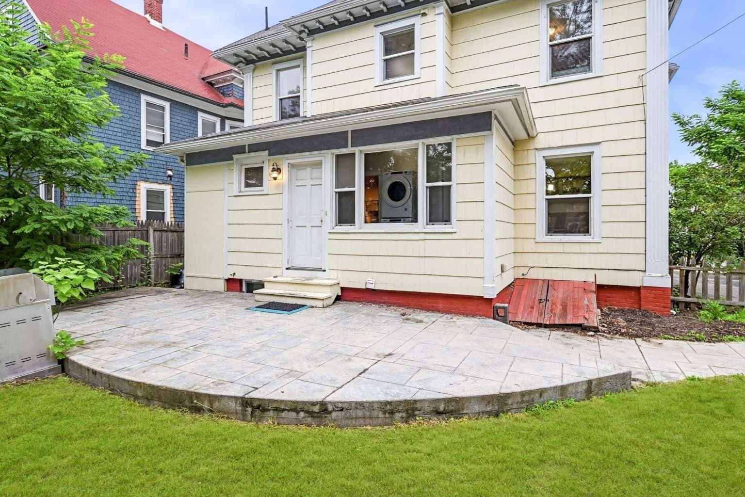 Single Family Residence at 30 Beechwood Ave, Springfield MA 01108, Springfield, photo 36 of 38