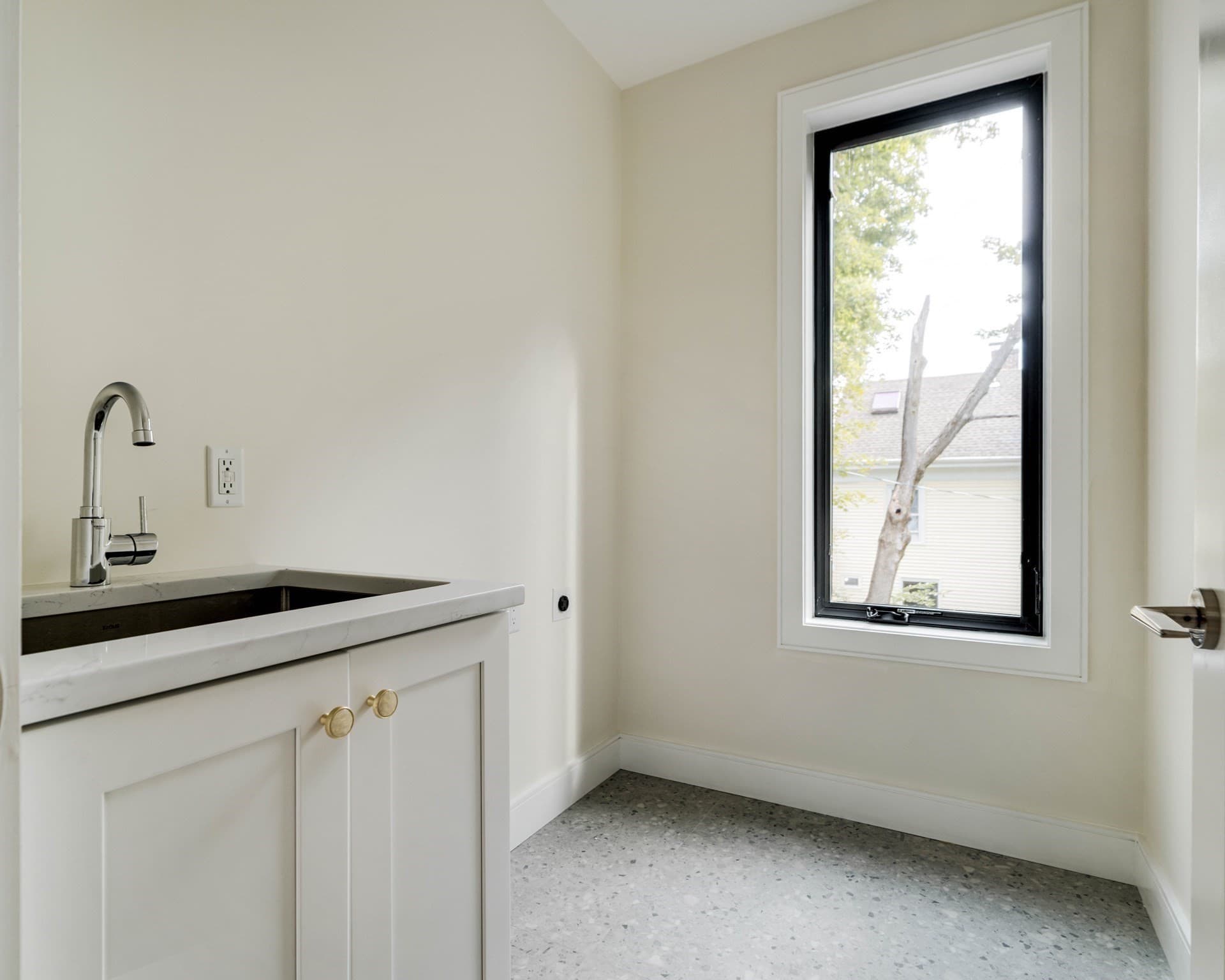 Condominium at 19-21 Maple Park # 1, Newton MA 02459, Newton, photo 22 of 39