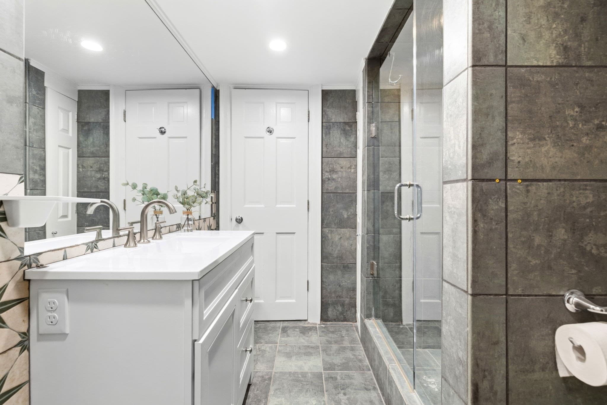 Condominium at 90 Worcester Street # 1, Boston MA 02118, photo 9 of 12