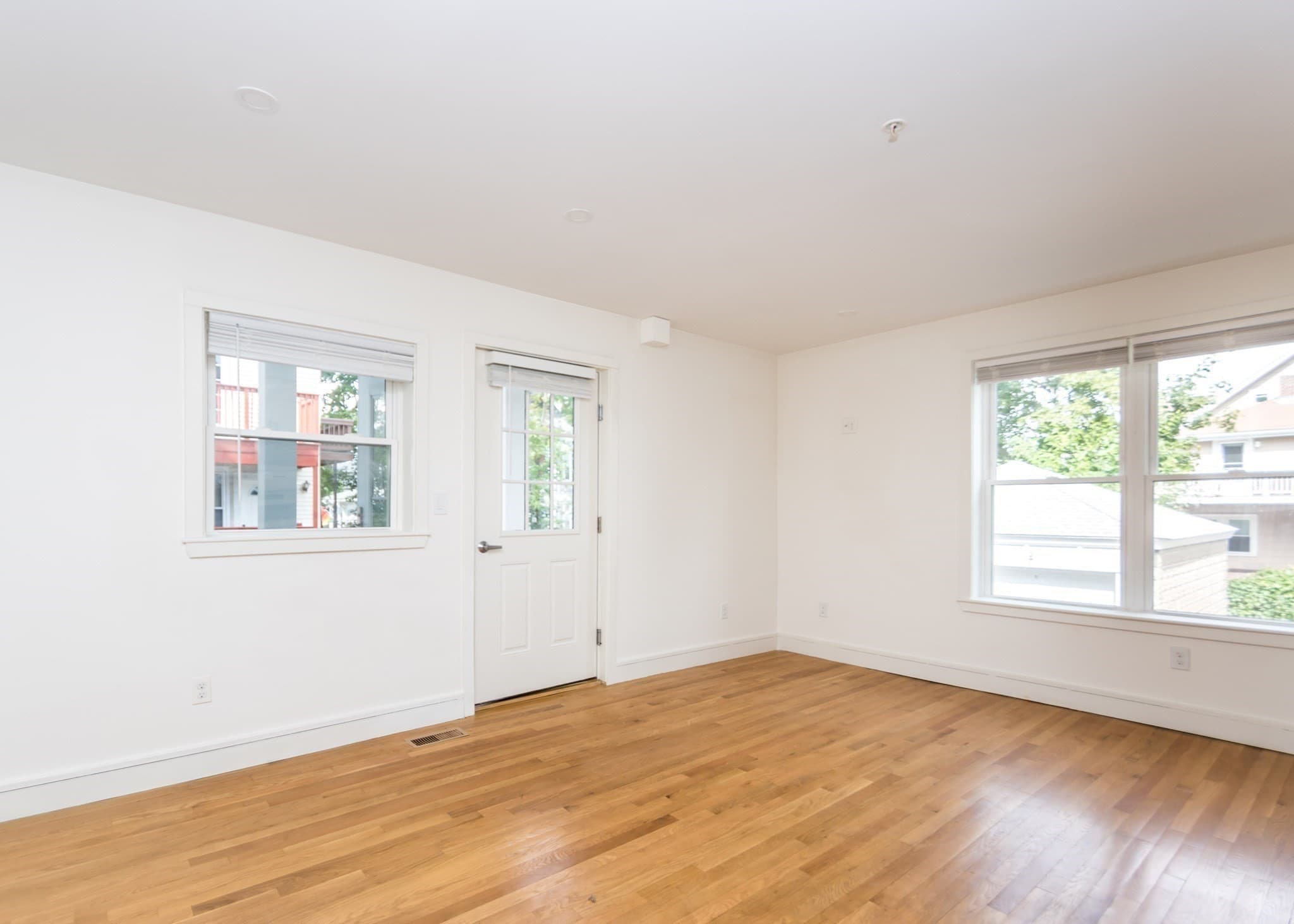 Condominium at 92 Brown Street # 1, Waltham MA 02453, Waltham, photo 3 of 17