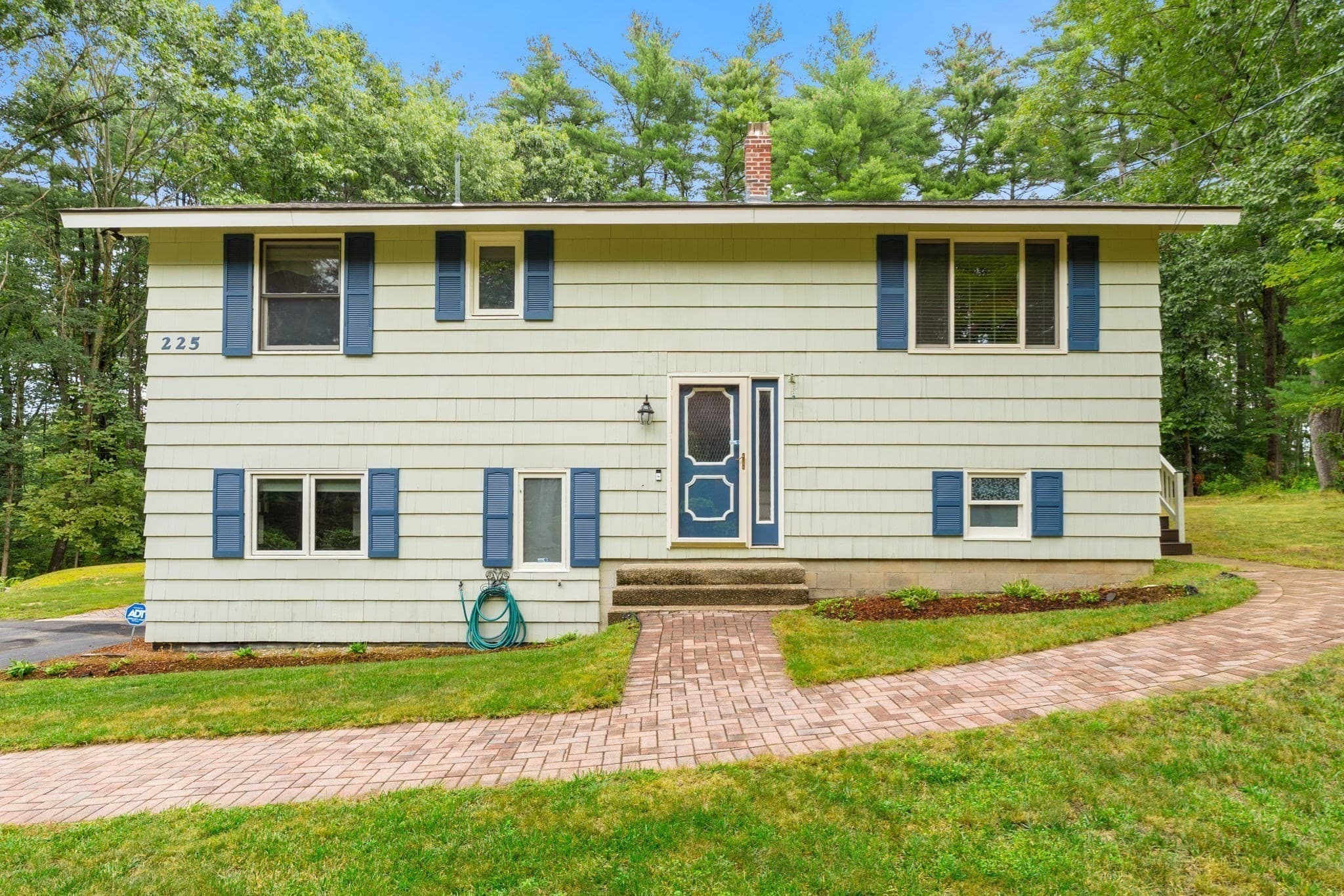 225 Taylor Rd, Stow MA 01775