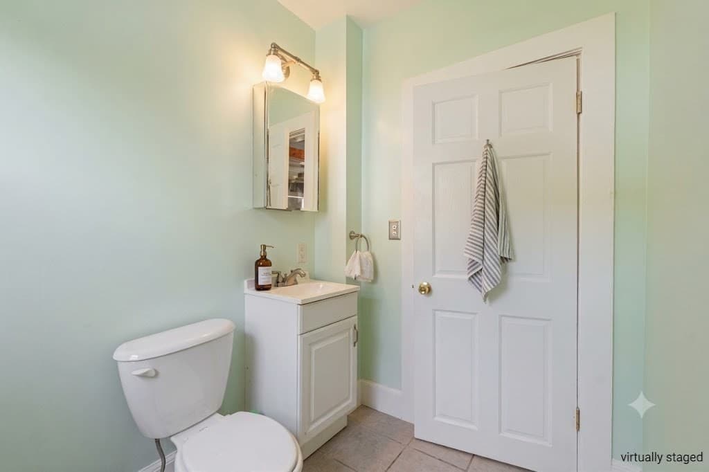 Single Family Residence at 184 Groveland St, Haverhill MA 01830, Haverhill, photo 16 of 26