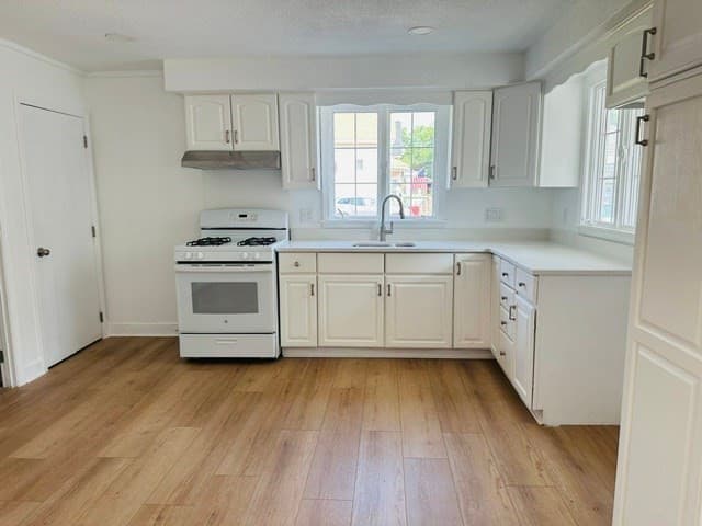 Single Family Residence at 159 Ludlam St, Lowell MA 01850, photo 11 of 25