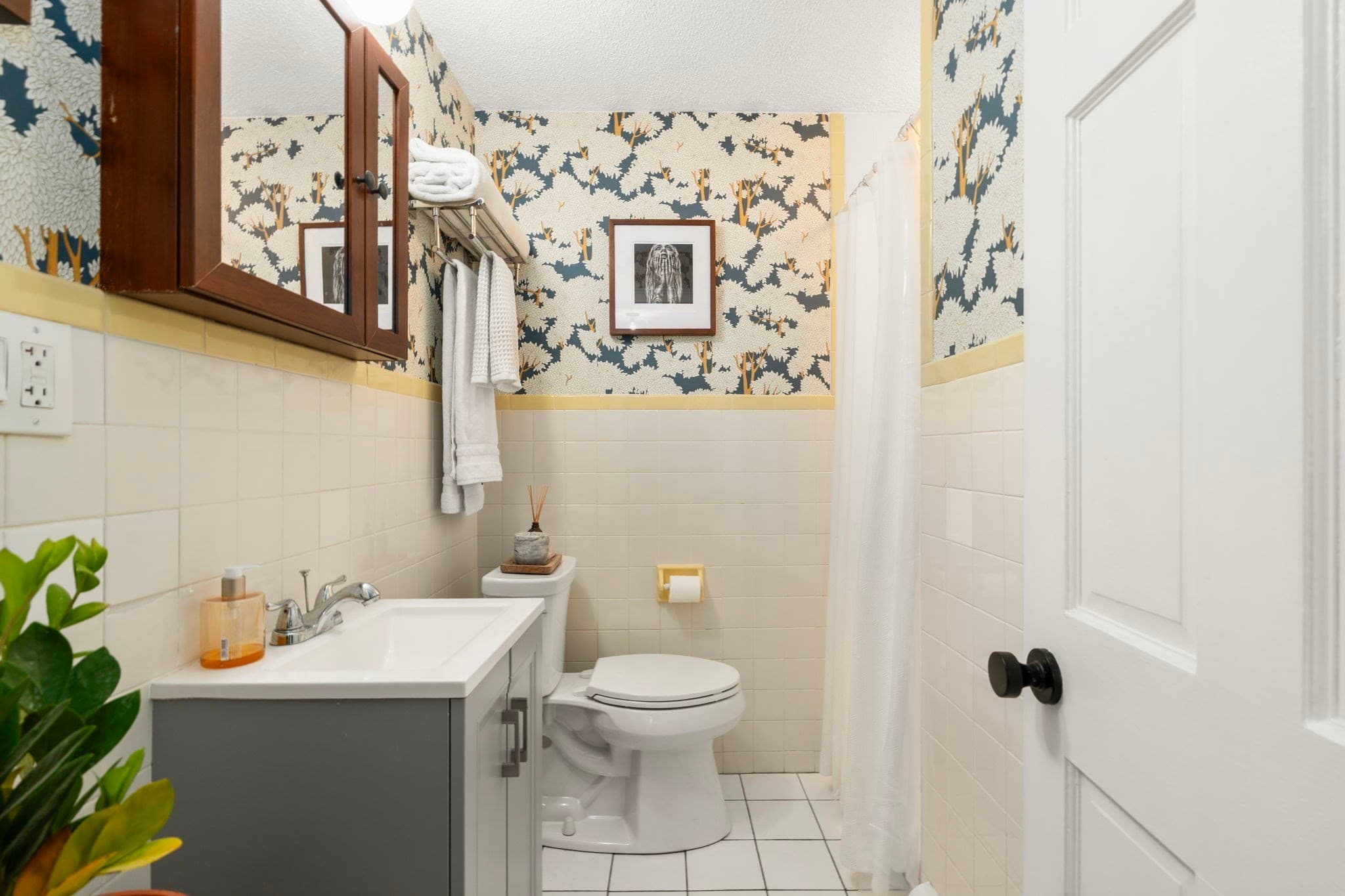 Condominium at 209 Bunker Hill St # 1, Boston MA 02129, Boston, photo 11 of 15