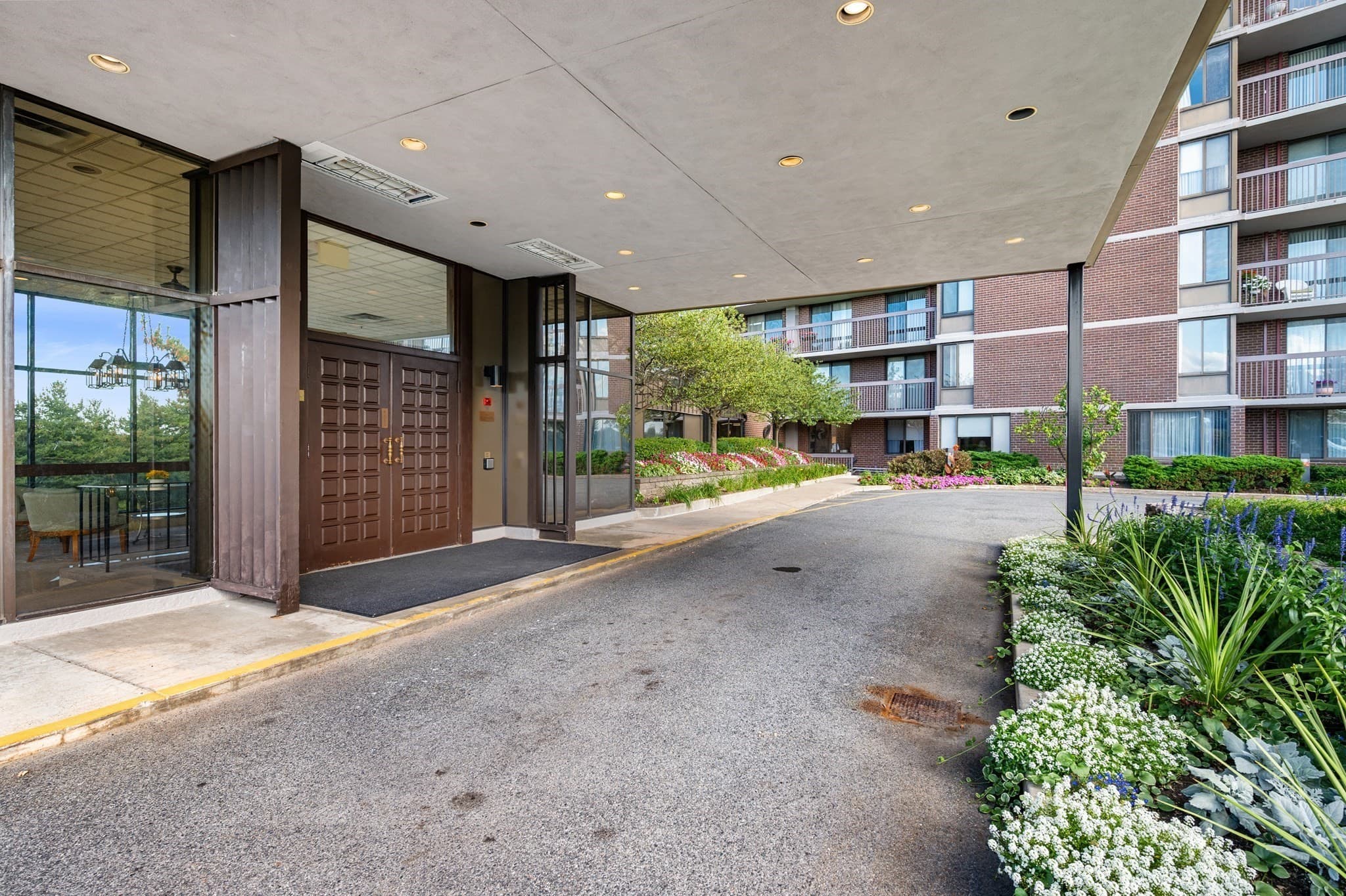 Condominium at 40 Village Rd # 1608, Middleton MA 01949, Middleton, photo 4 of 42