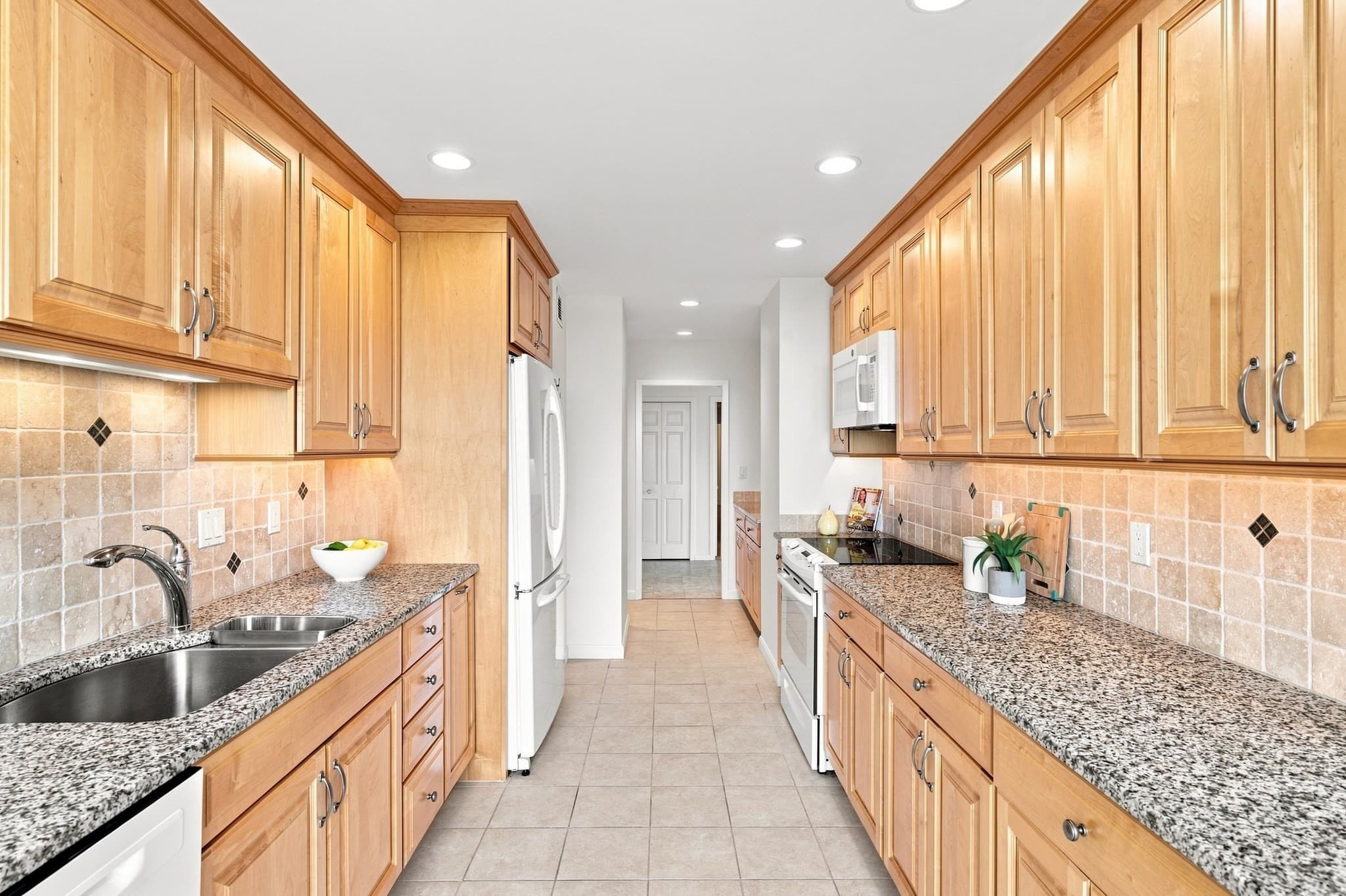 Condominium at 40 Village Rd # 1608, Middleton MA 01949, Middleton, photo 25 of 42