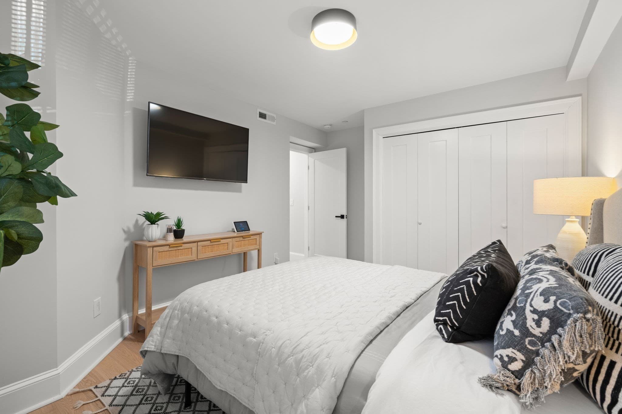 Condominium at 5 Worcester Sq # A, Boston MA 02118, photo 22 of 42