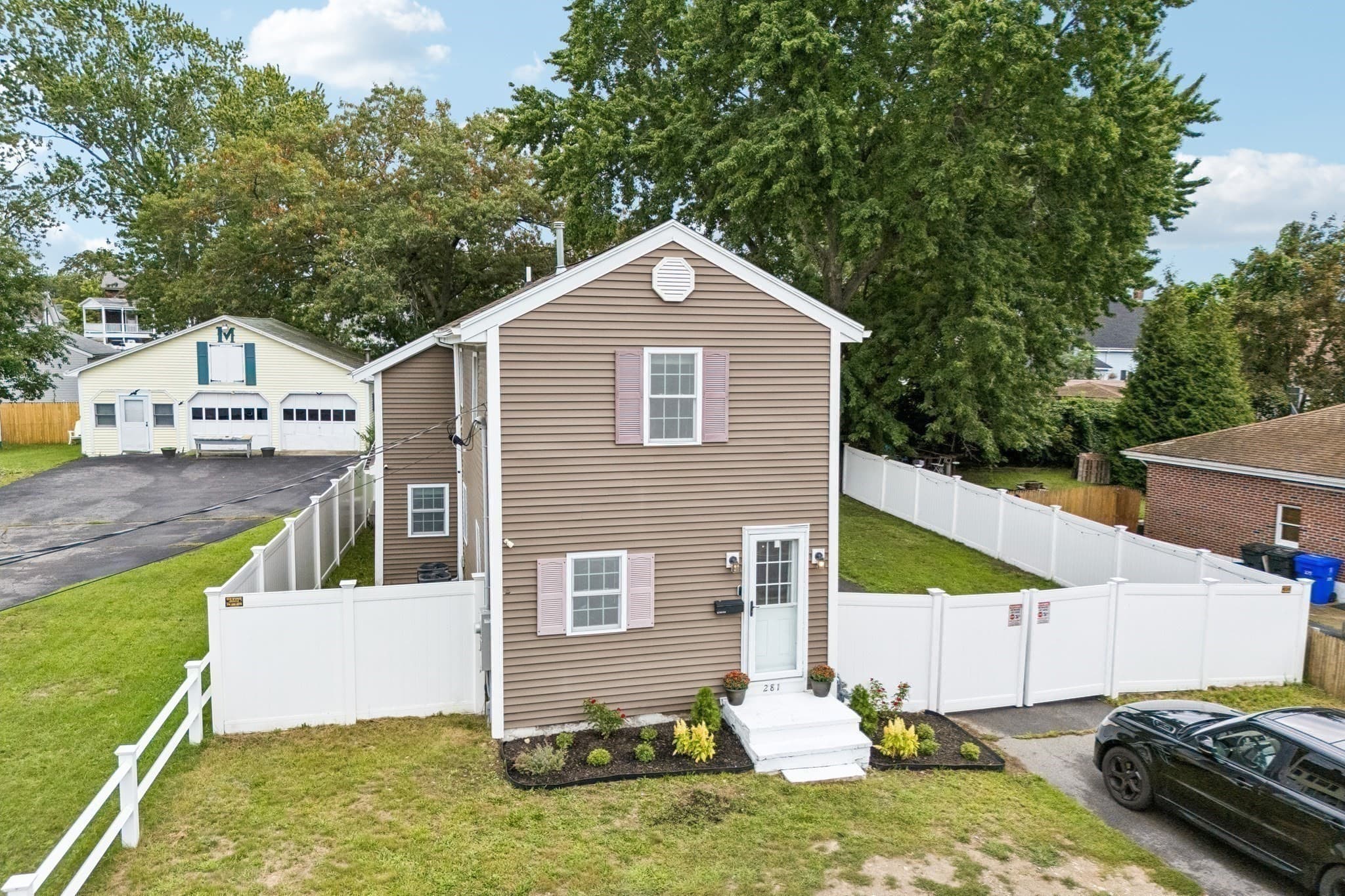 Single Family Residence at 281 Washington St, Taunton MA 02780, photo 22 of 31