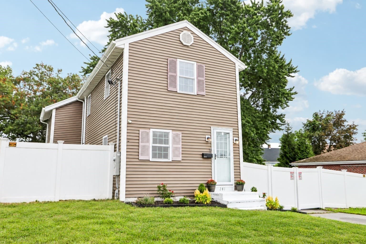 Single Family Residence at 281 Washington St, Taunton MA 02780, photo 29 of 31
