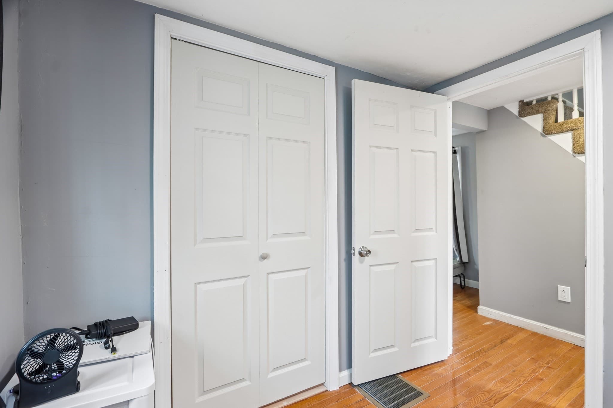 Single Family Residence at 281 Washington St, Taunton MA 02780, photo 8 of 31