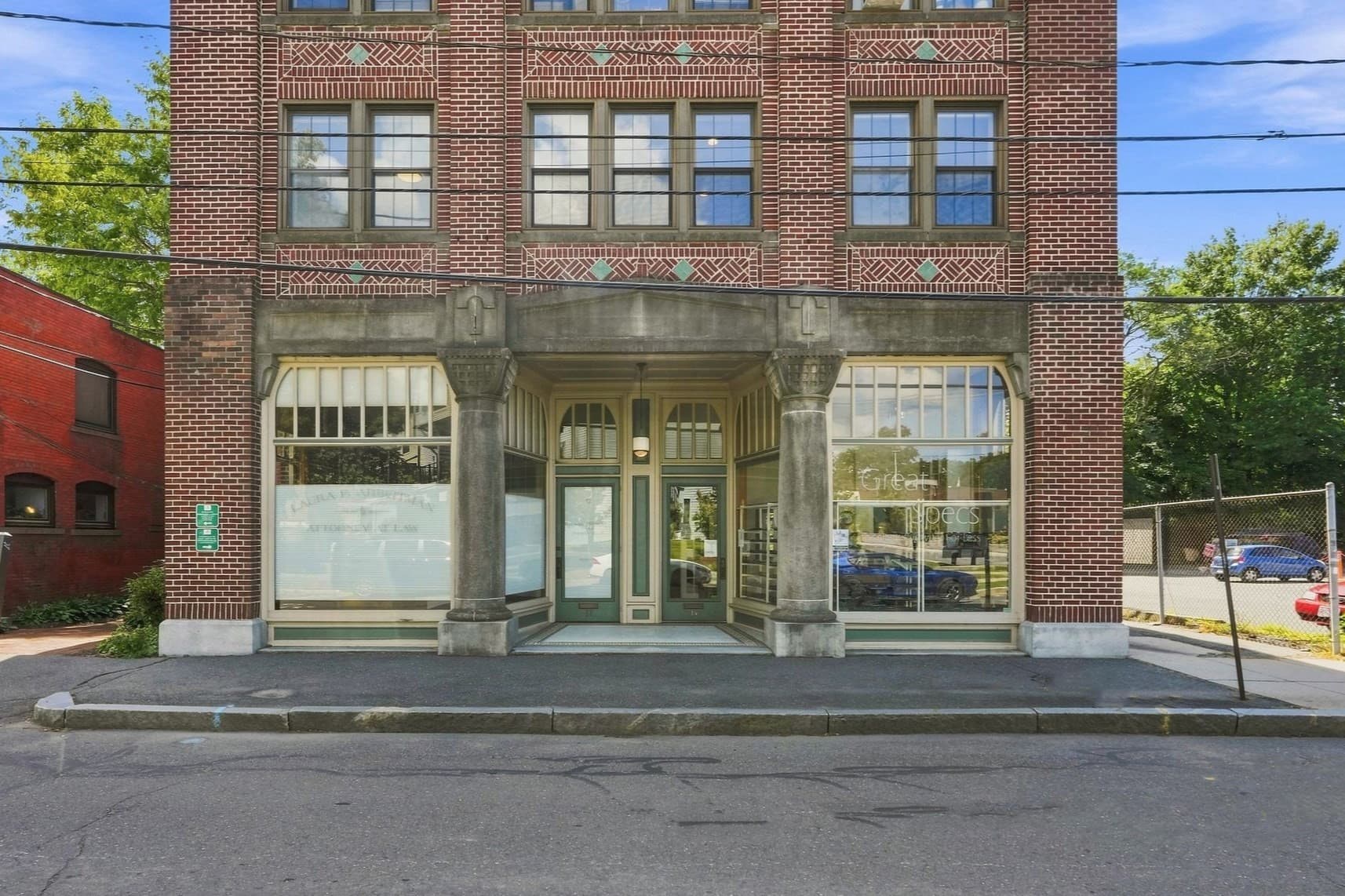 17 Hawley St. # 201, Northampton MA 01060