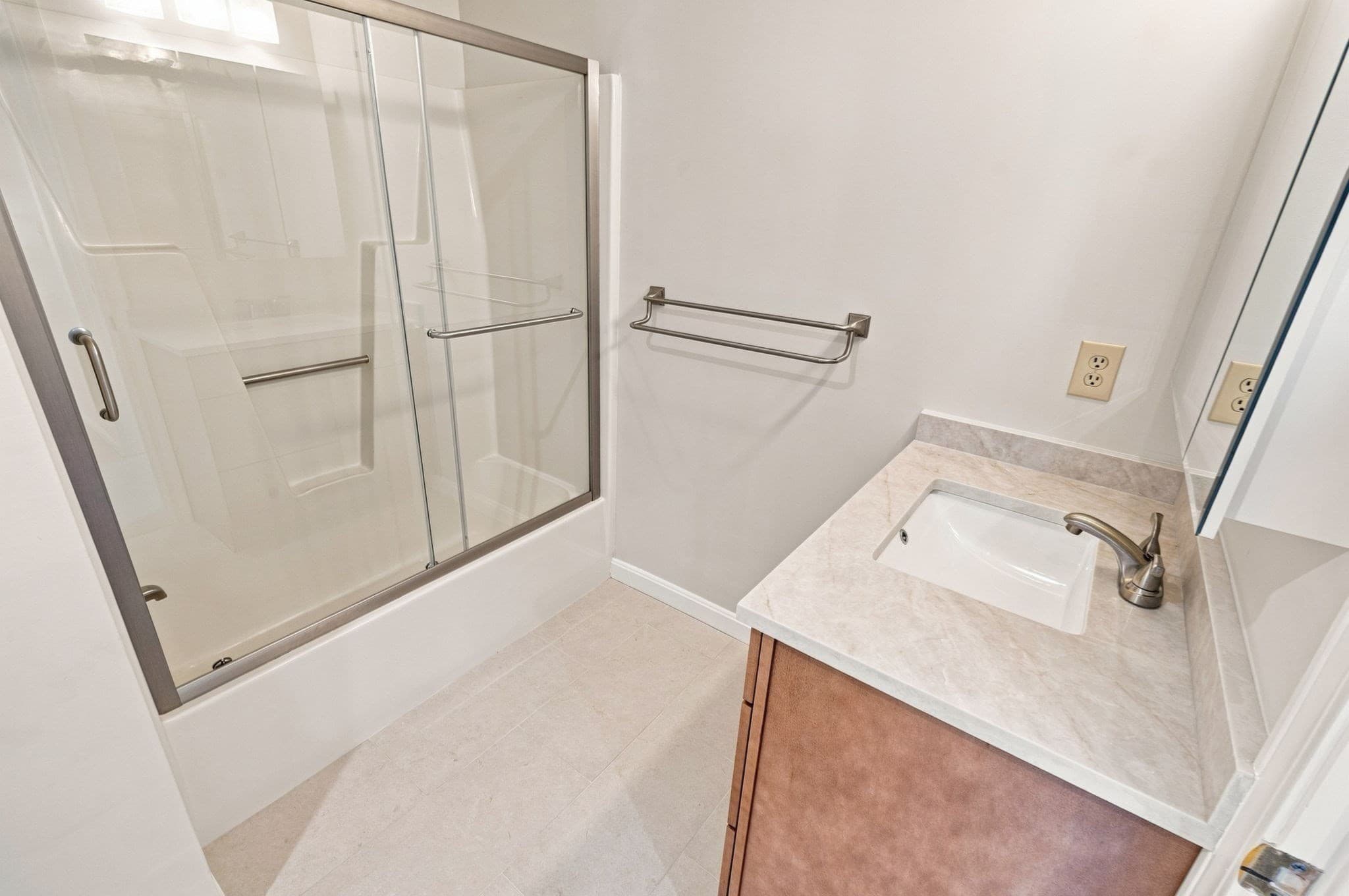 Condominium at 113 Water # 78, Beverly MA 01915, Beverly, photo 16 of 38