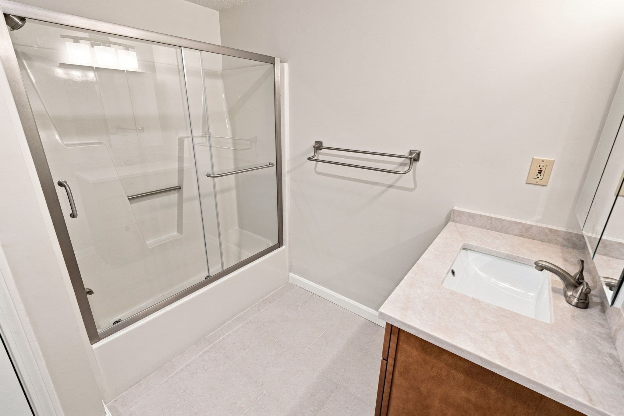 Condominium at 113 Water # 78, Beverly MA 01915, Beverly, photo 22 of 38