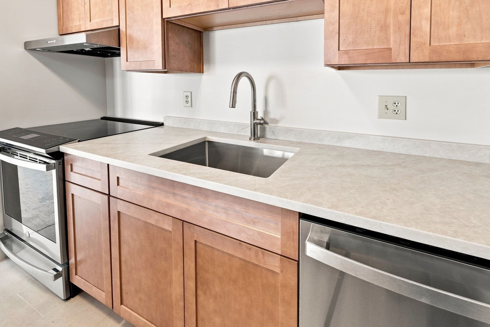 Condominium at 113 Water # 78, Beverly MA 01915, Beverly, photo 11 of 38