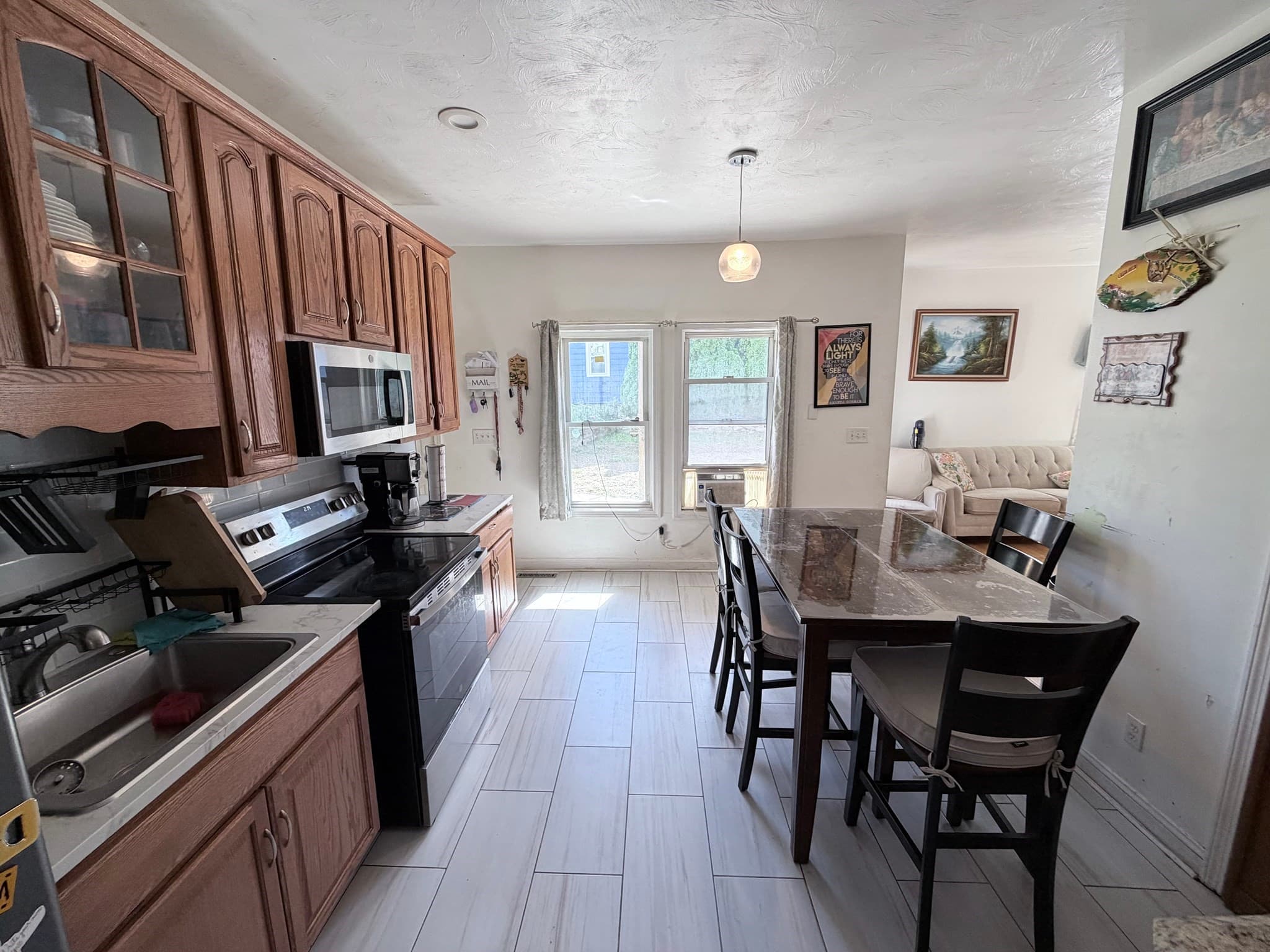 3 Family at 19 Pearl St, Clinton MA 01510, Clinton, photo 7 of 30