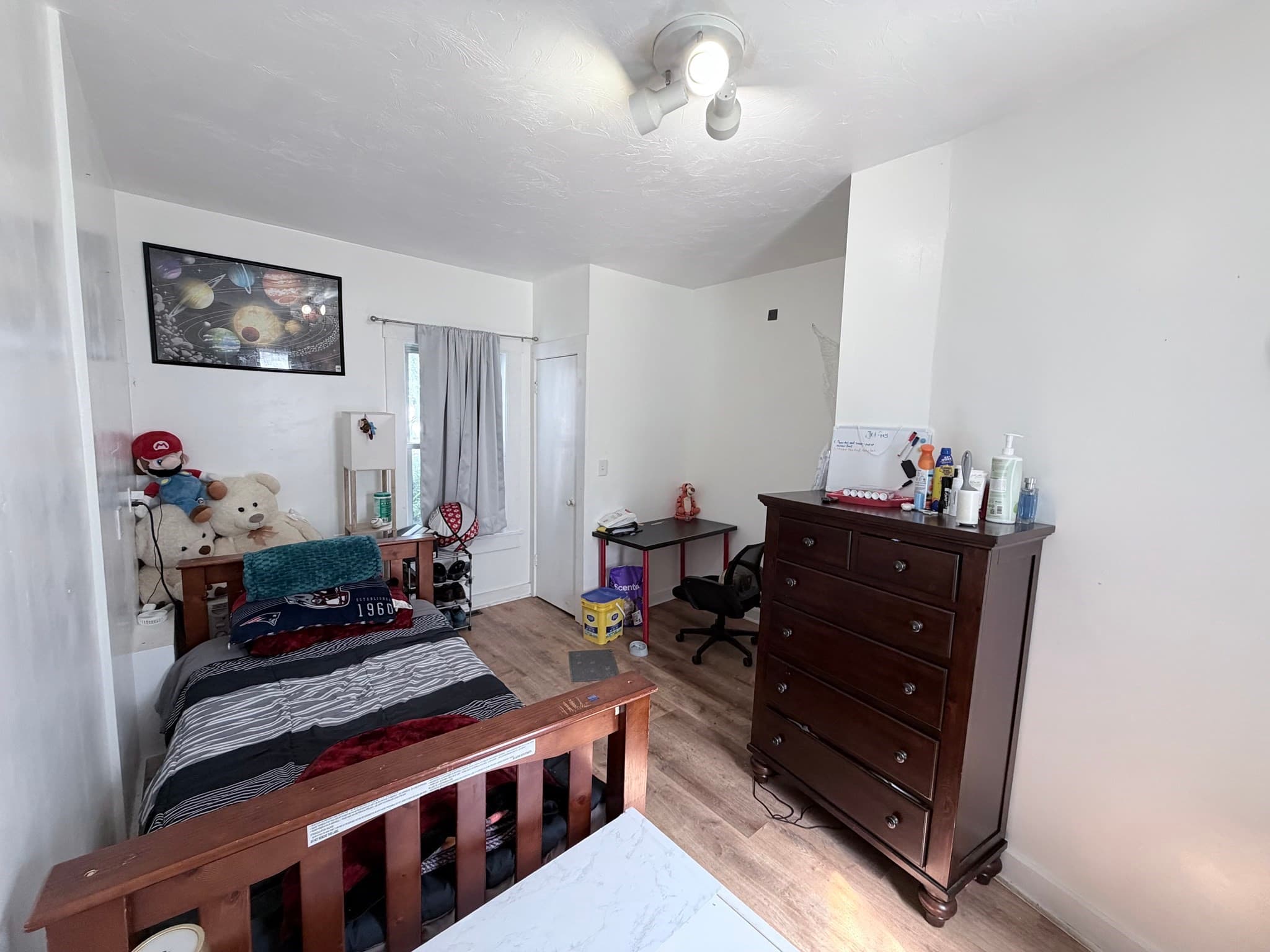 3 Family at 19 Pearl St, Clinton MA 01510, Clinton, photo 10 of 30