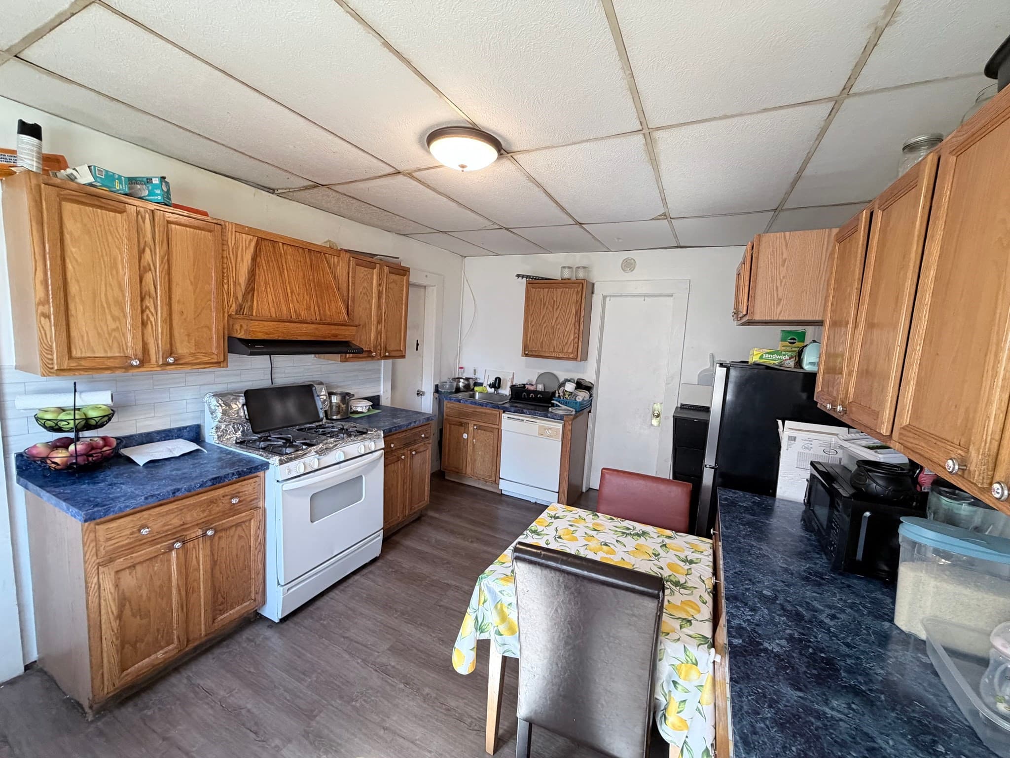 3 Family at 19 Pearl St, Clinton MA 01510, Clinton, photo 14 of 30