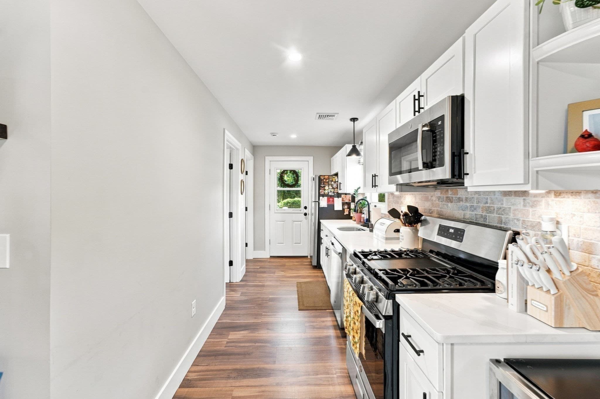 Single Family Residence at 47 Perkins St, Somerset MA 02725, Somerset, photo 17 of 42