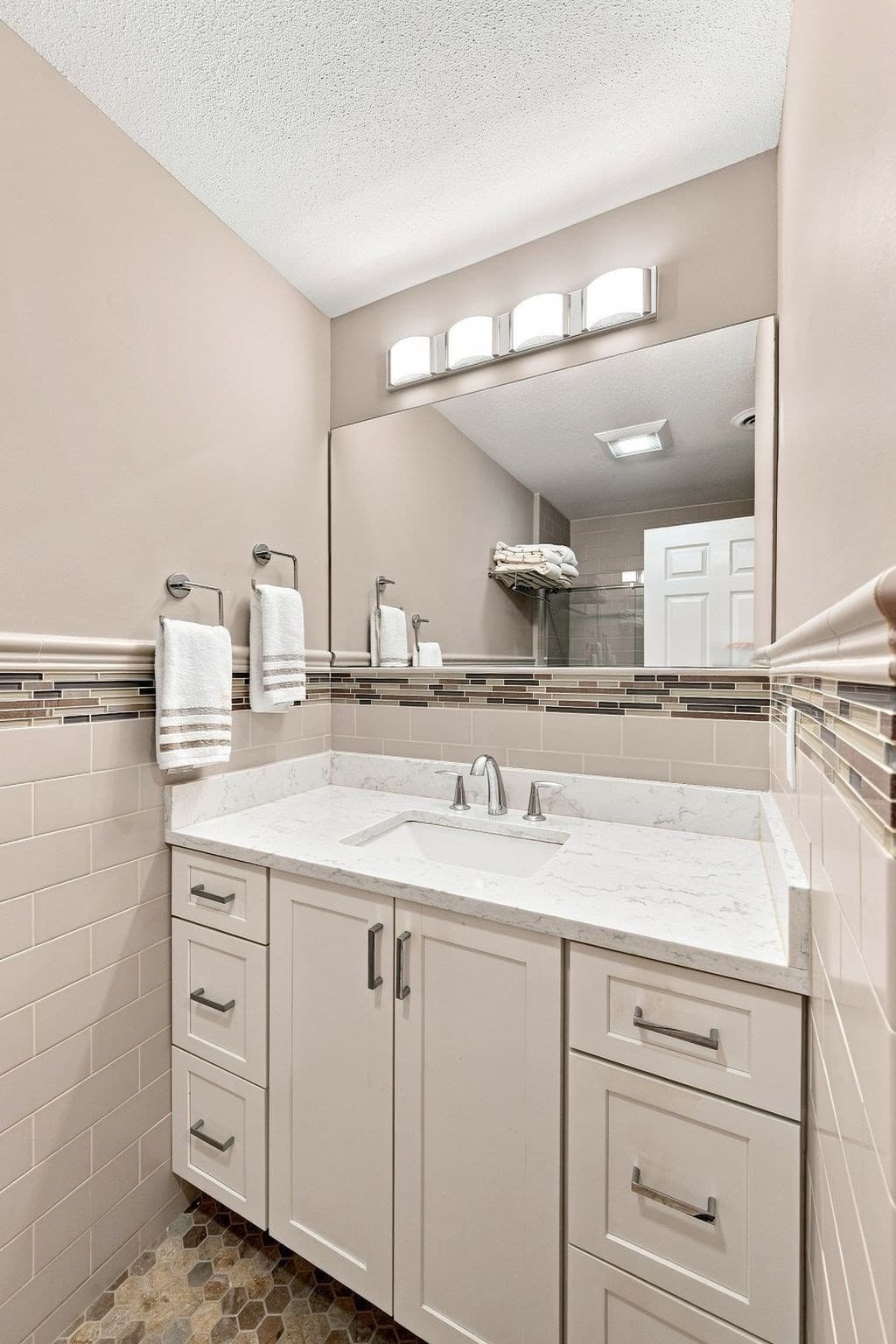 Condominium at 2 Capstan Way # 0, Swampscott MA 01907, Swampscott, photo 26 of 35