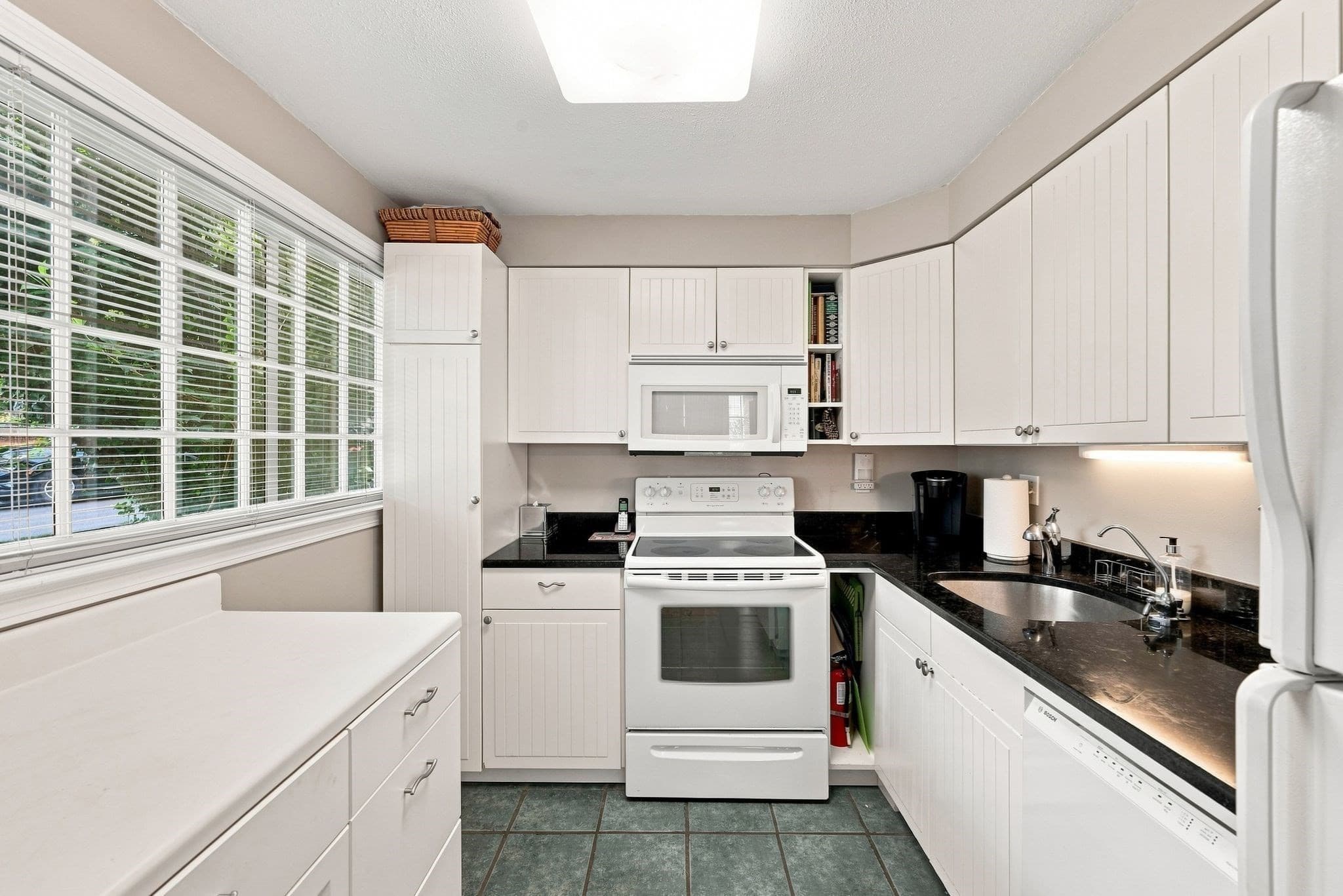 Condominium at 2 Capstan Way # 0, Swampscott MA 01907, Swampscott, photo 10 of 35