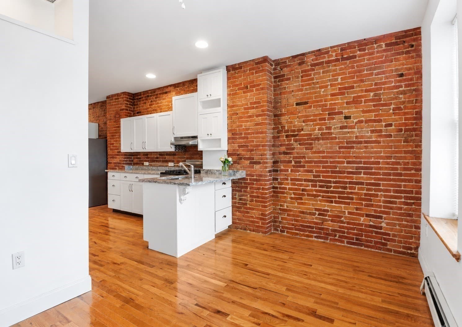 Condominium at 31 Division # 1, Chelsea MA 02150, Chelsea, photo 10 of 28