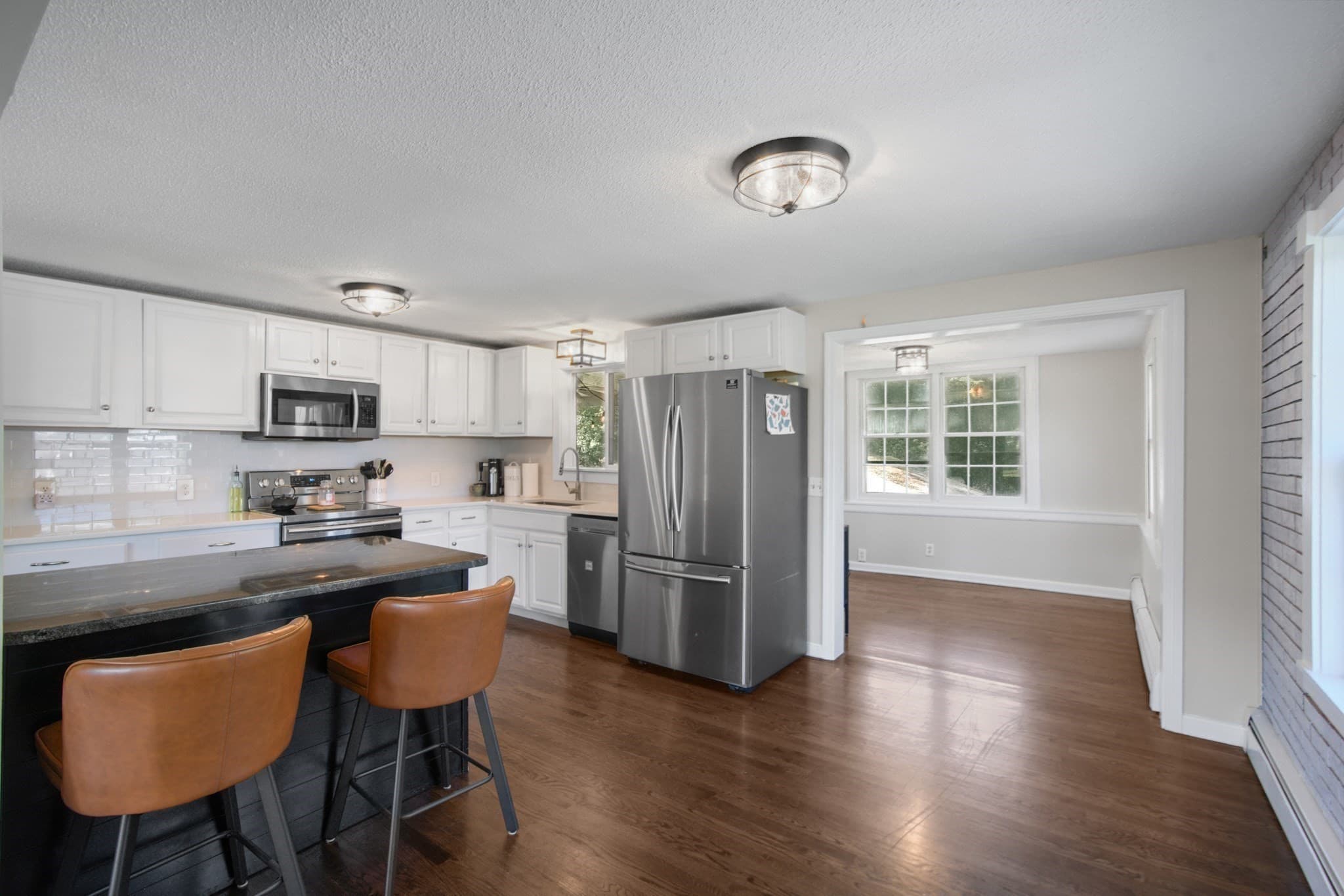 Single Family Residence at 77 Quequechan Rd, Taunton MA 02780, photo 6 of 38