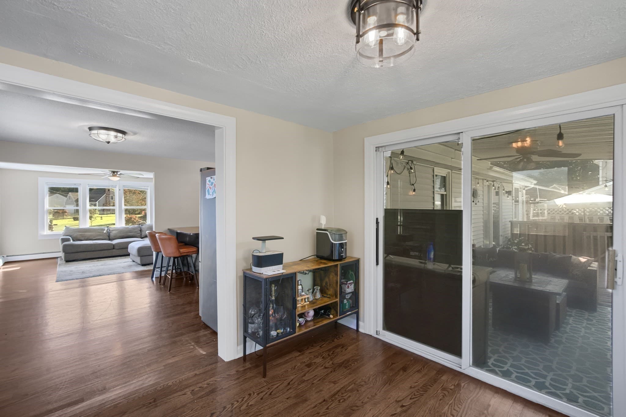 Single Family Residence at 77 Quequechan Rd, Taunton MA 02780, photo 10 of 38