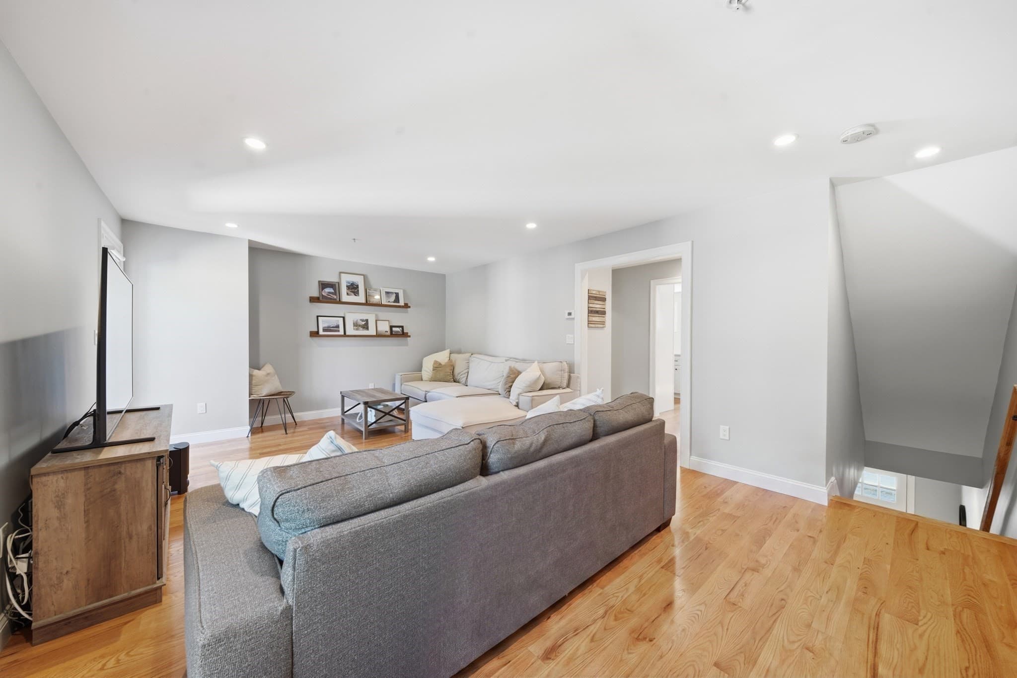 Condominium at 61 Valley St # 2, Wakefield MA 01880, photo 7 of 40