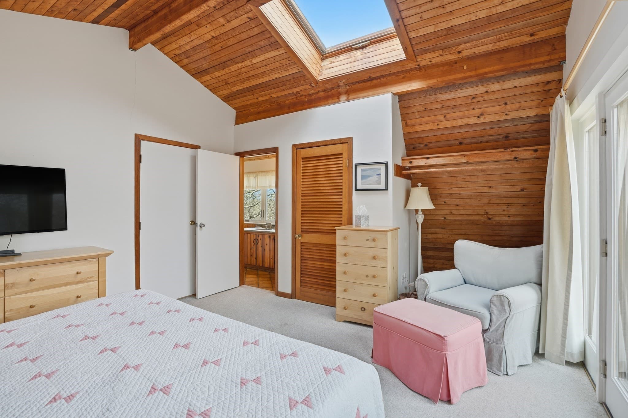 Single Family Residence at 43 N Slope Lane, Chilmark MA 02535, photo 21 of 31