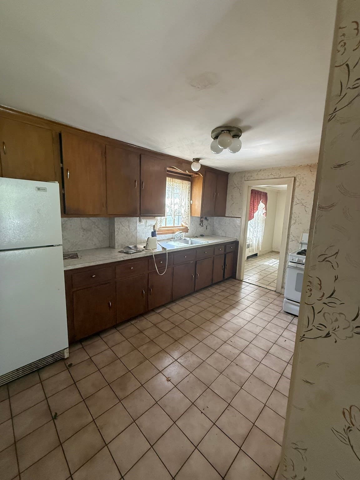 Single Family Residence at 6 Reservoir Park, Needham MA 02494, Needham, photo 6 of 17