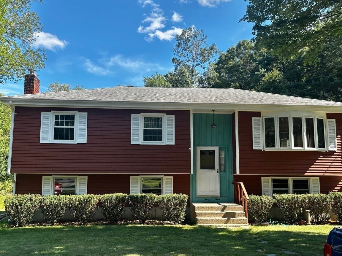 Single Family Residence at 33 Chartley Brook Ln, Attleboro MA 02703, Attleboro, photo 2 of 28