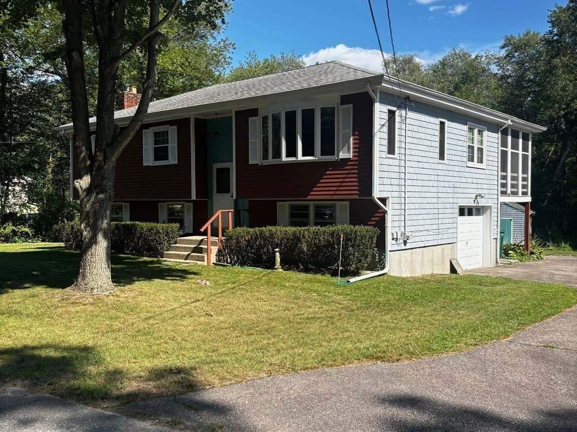 Single Family Residence at 33 Chartley Brook Ln, Attleboro MA 02703, Attleboro, photo 3 of 28