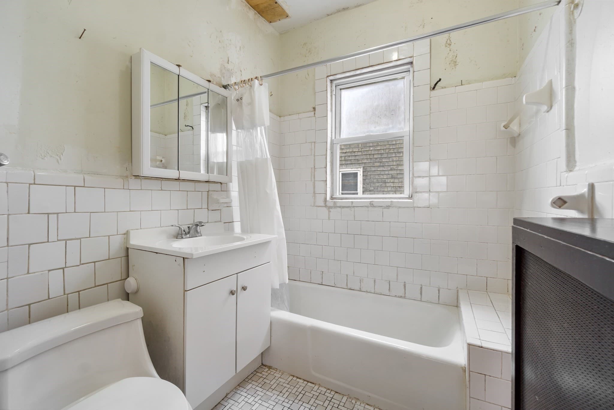 Condominium at 126 Belgrade Avenue # 1, Boston MA 02131, Boston, photo 22 of 28