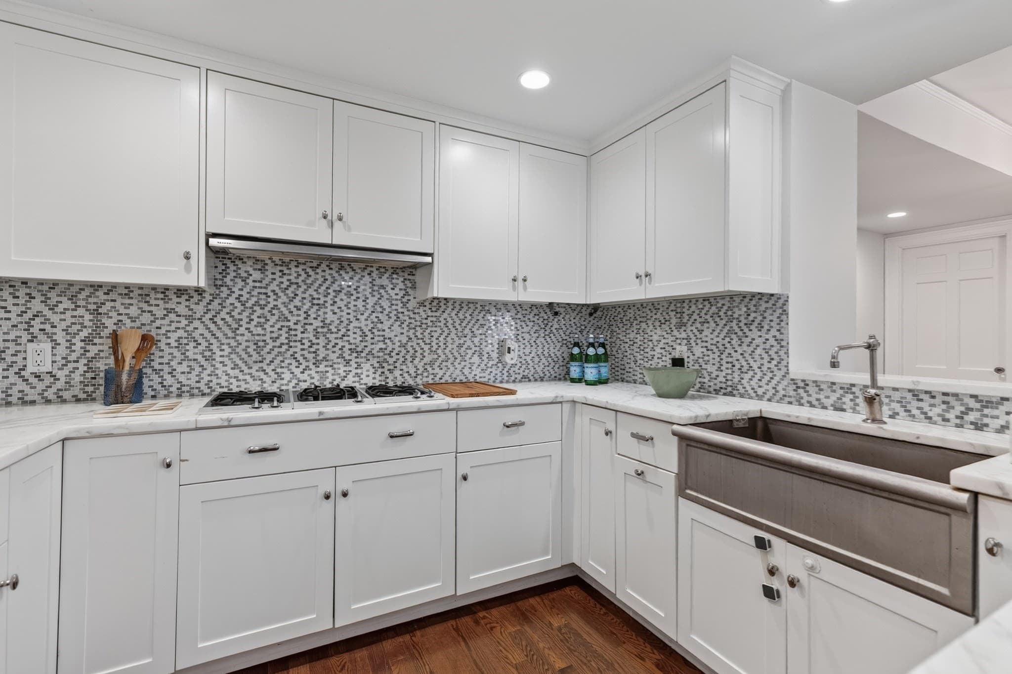 Condominium at 172 Beacon St # 3, Boston MA 02116, photo 17 of 41