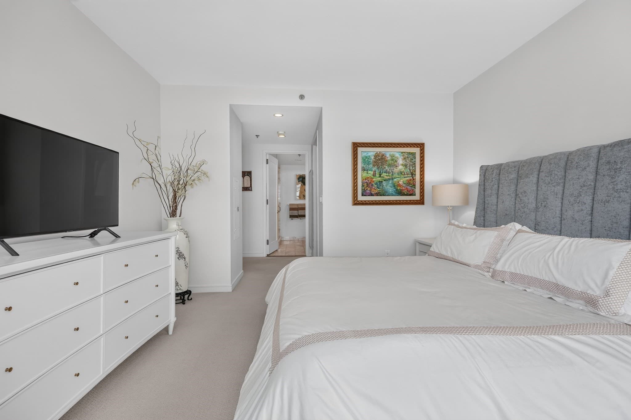 Condominium at 580 Washington St # 1410, Boston MA 02111, photo 17 of 26